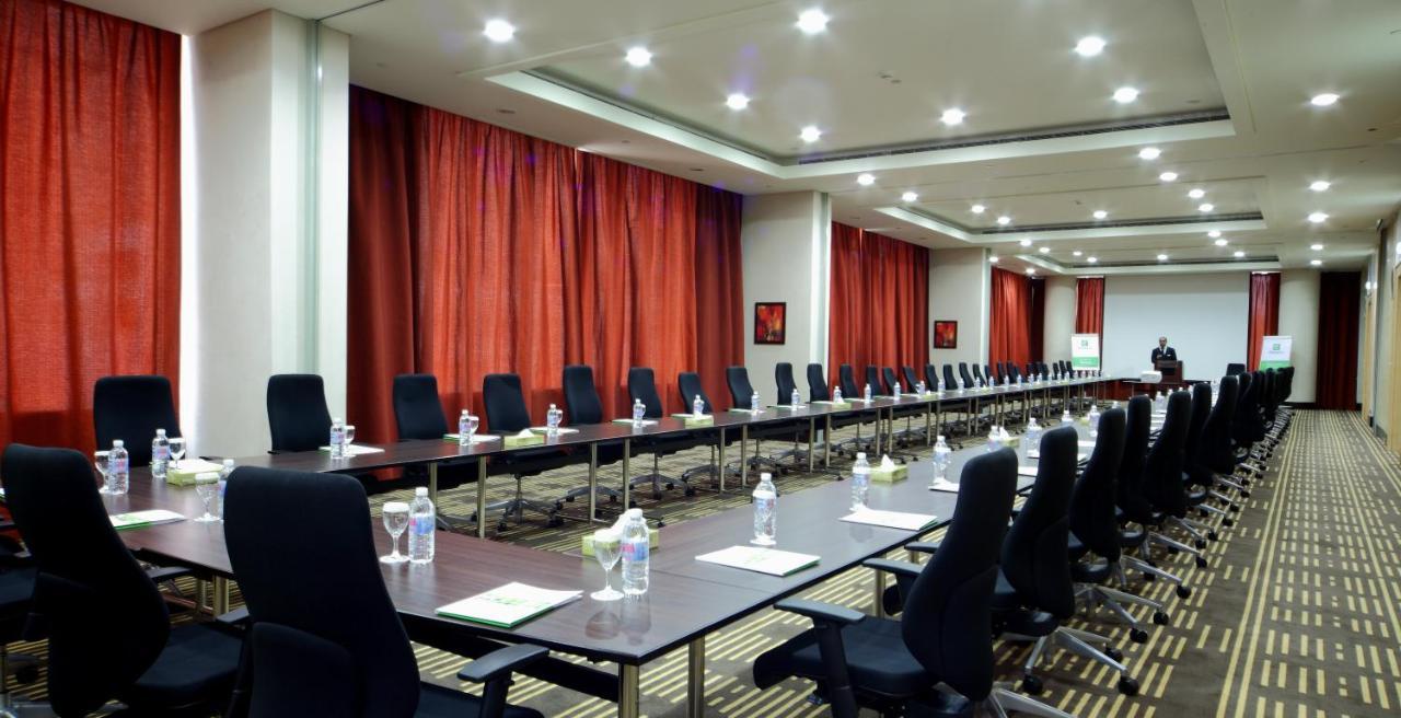 Holiday Inn Olaya By Ihg Riad Exterior foto