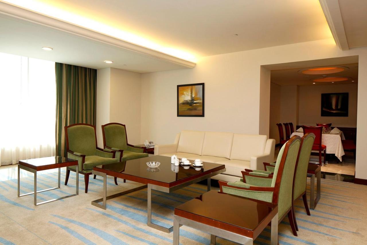 Holiday Inn Olaya By Ihg Riad Exterior foto