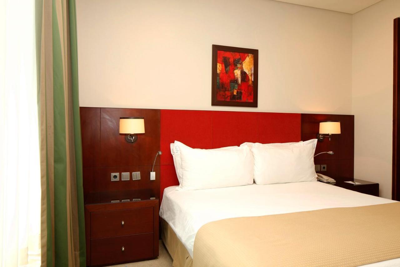 Holiday Inn Olaya By Ihg Riad Exterior foto