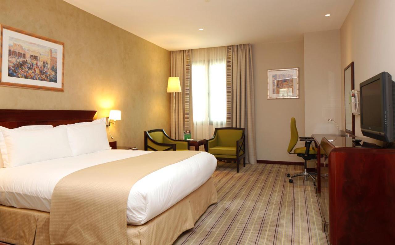 Holiday Inn Olaya By Ihg Riad Exterior foto
